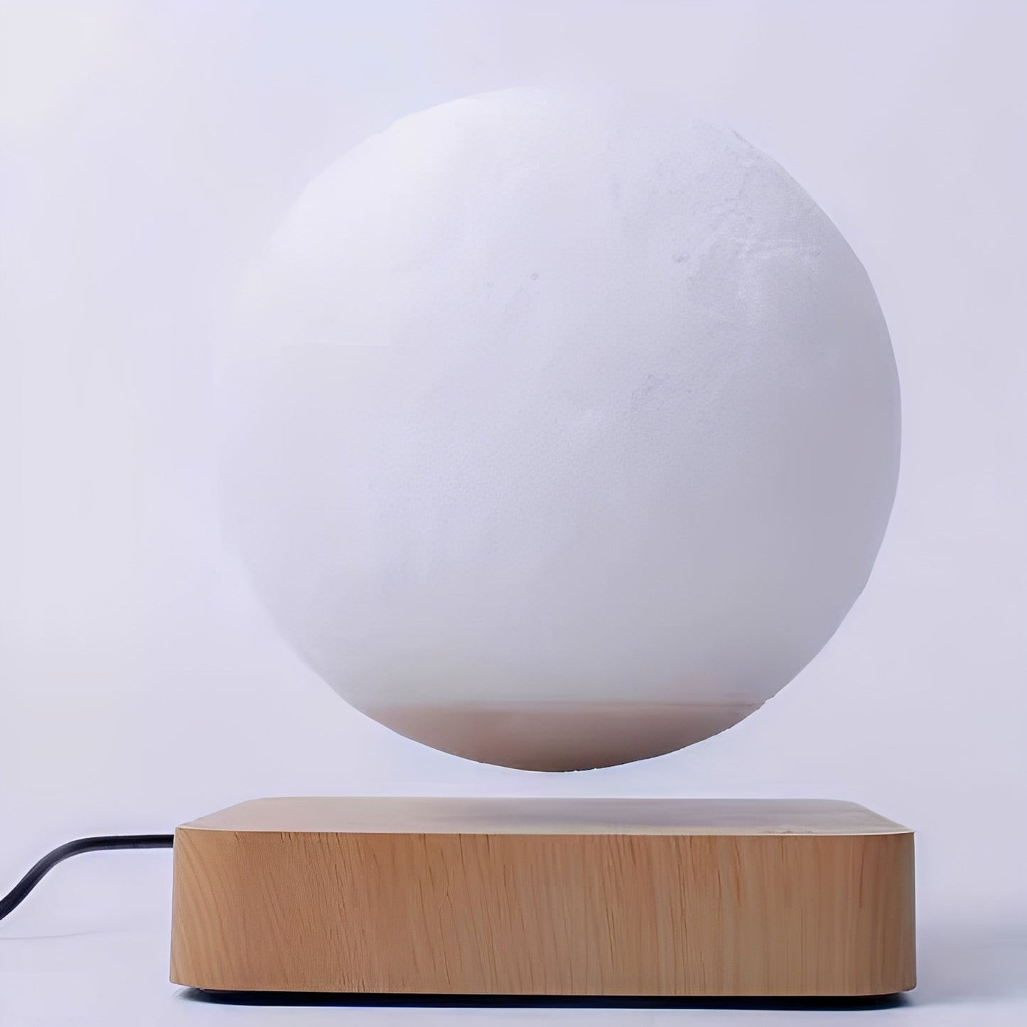 Lunaris – Schwebende 3D-Mondlampe