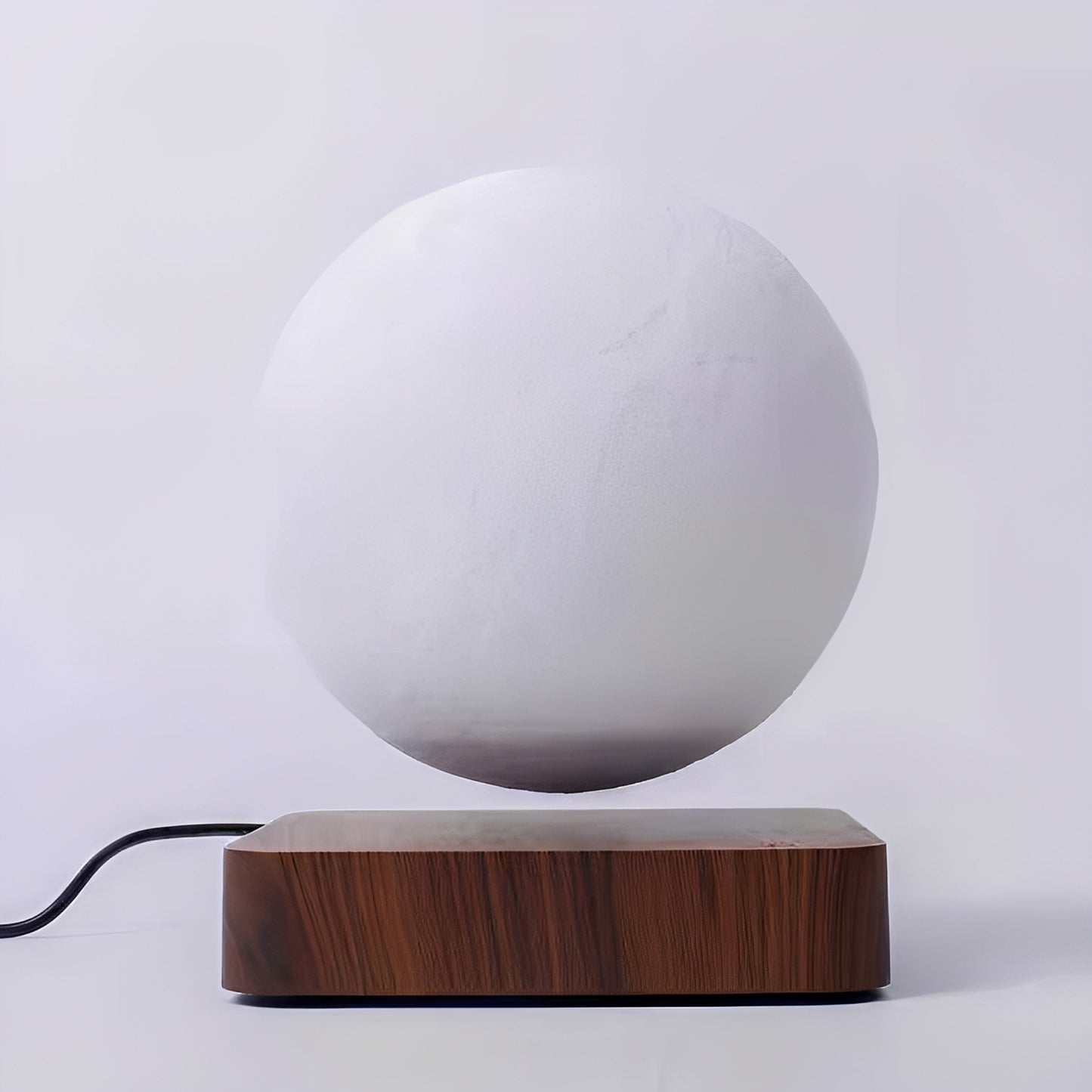 Lunaris – Schwebende 3D-Mondlampe