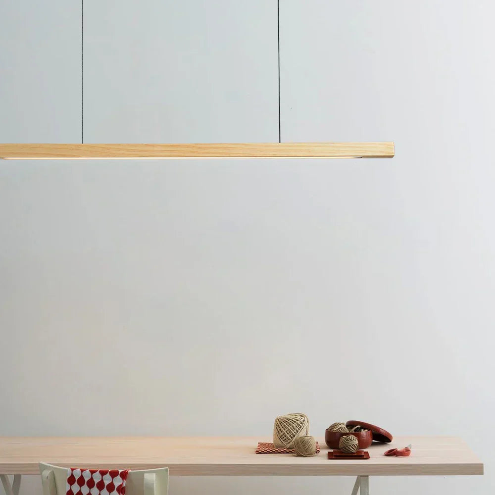 WoodLoom – Elegante Holz-Pendellampe für moderne Essräume