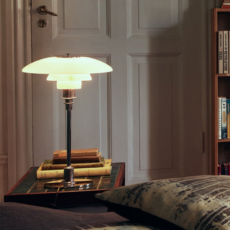 Mara – Künstlerische Tischlampe aus Glas & Schmiedeeisen