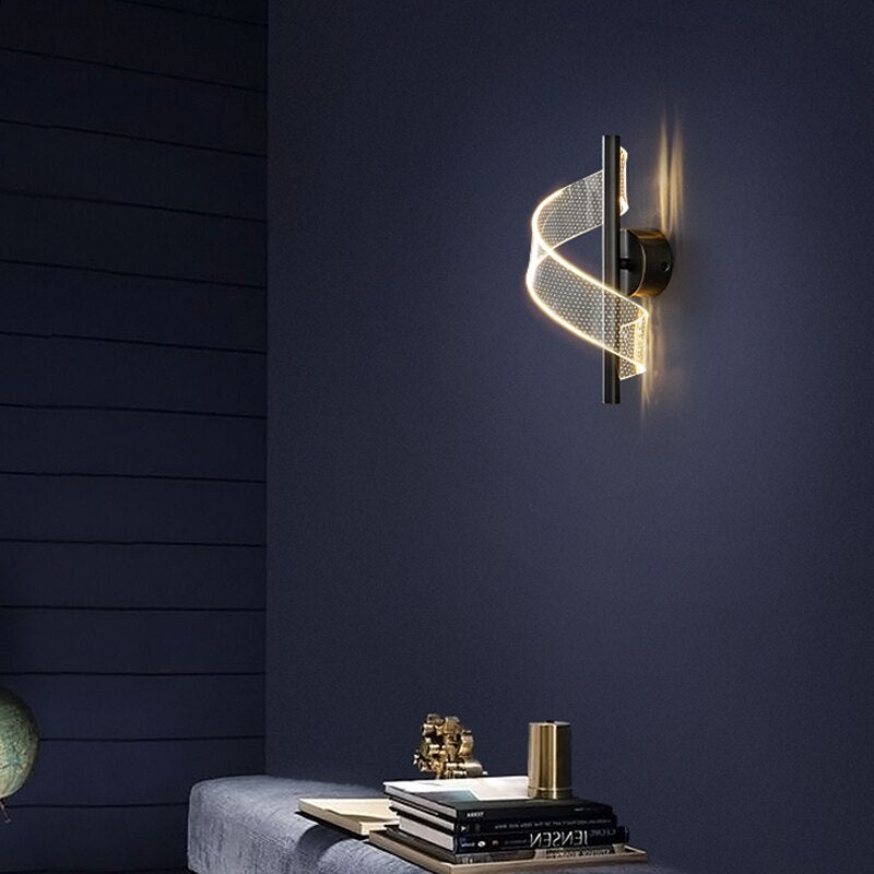 KristalWall – Wandlampe mit glamourösem Glaskronen-Design