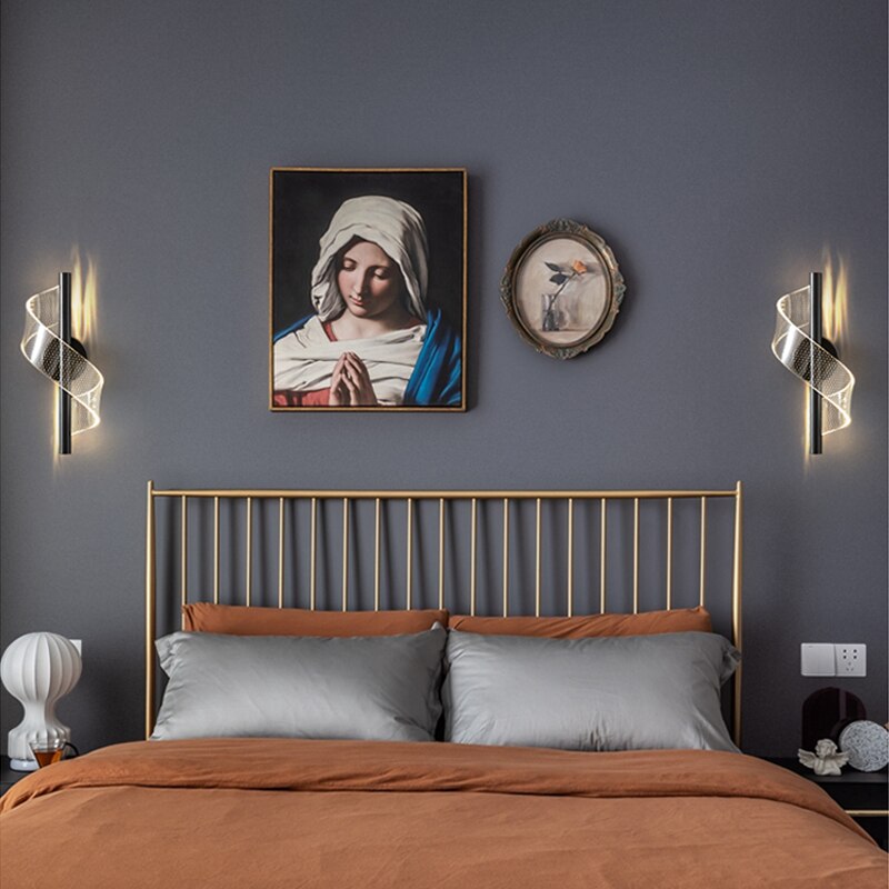 KristalWall – Wandlampe mit glamourösem Glaskronen-Design