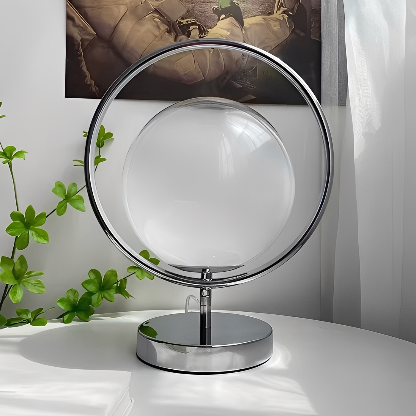 Maila – Glas Tischlampe im modernen Design