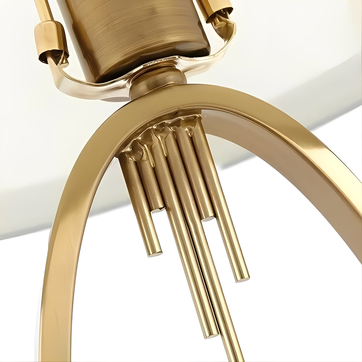 Miles – Luxus Tischlampe im Postmodernen Stil