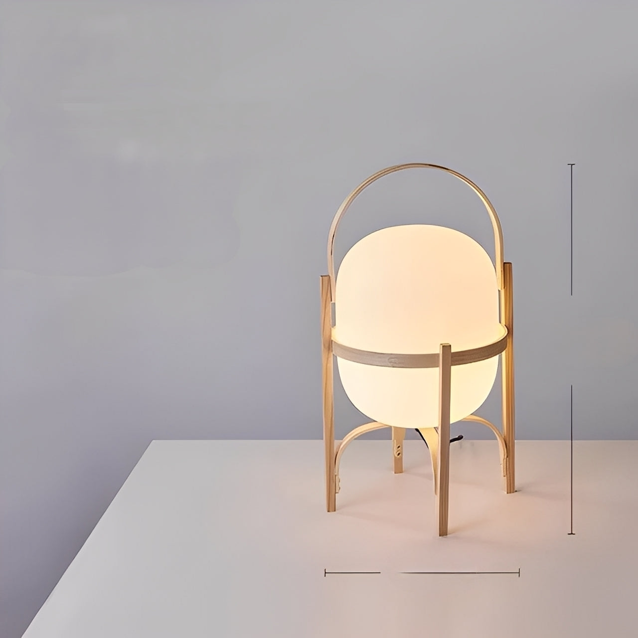Takara – Designer-Glas-Stehlampe aus Massivholz