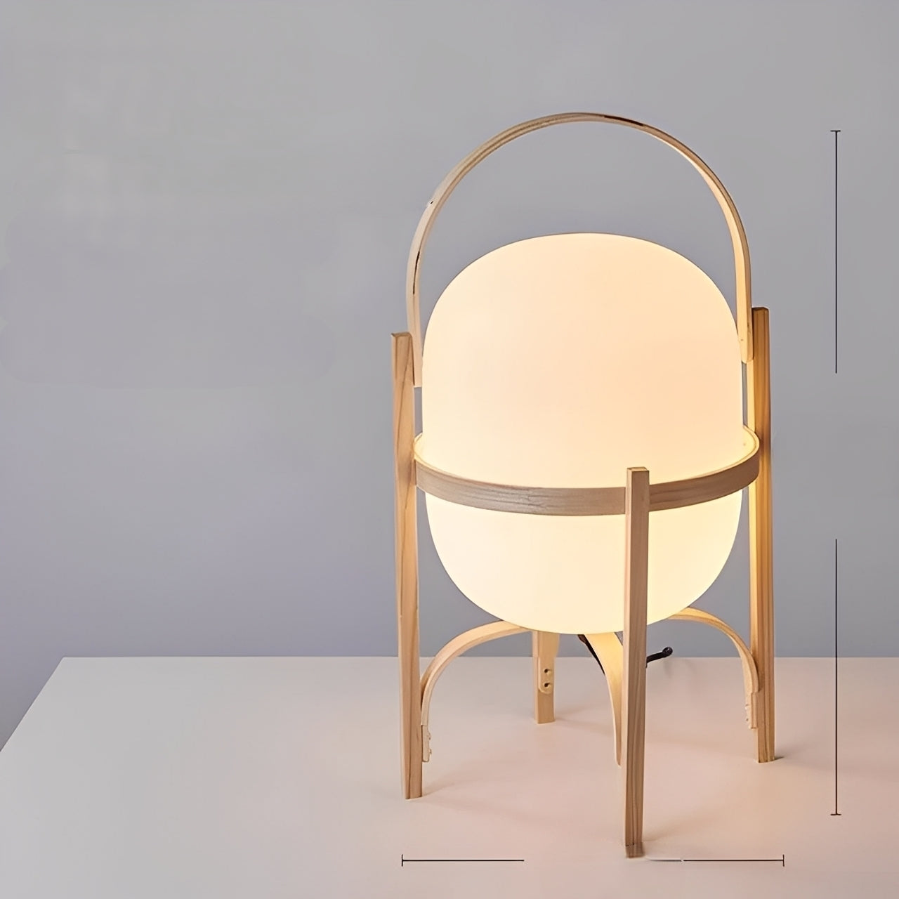 Takara – Designer-Glas-Stehlampe aus Massivholz