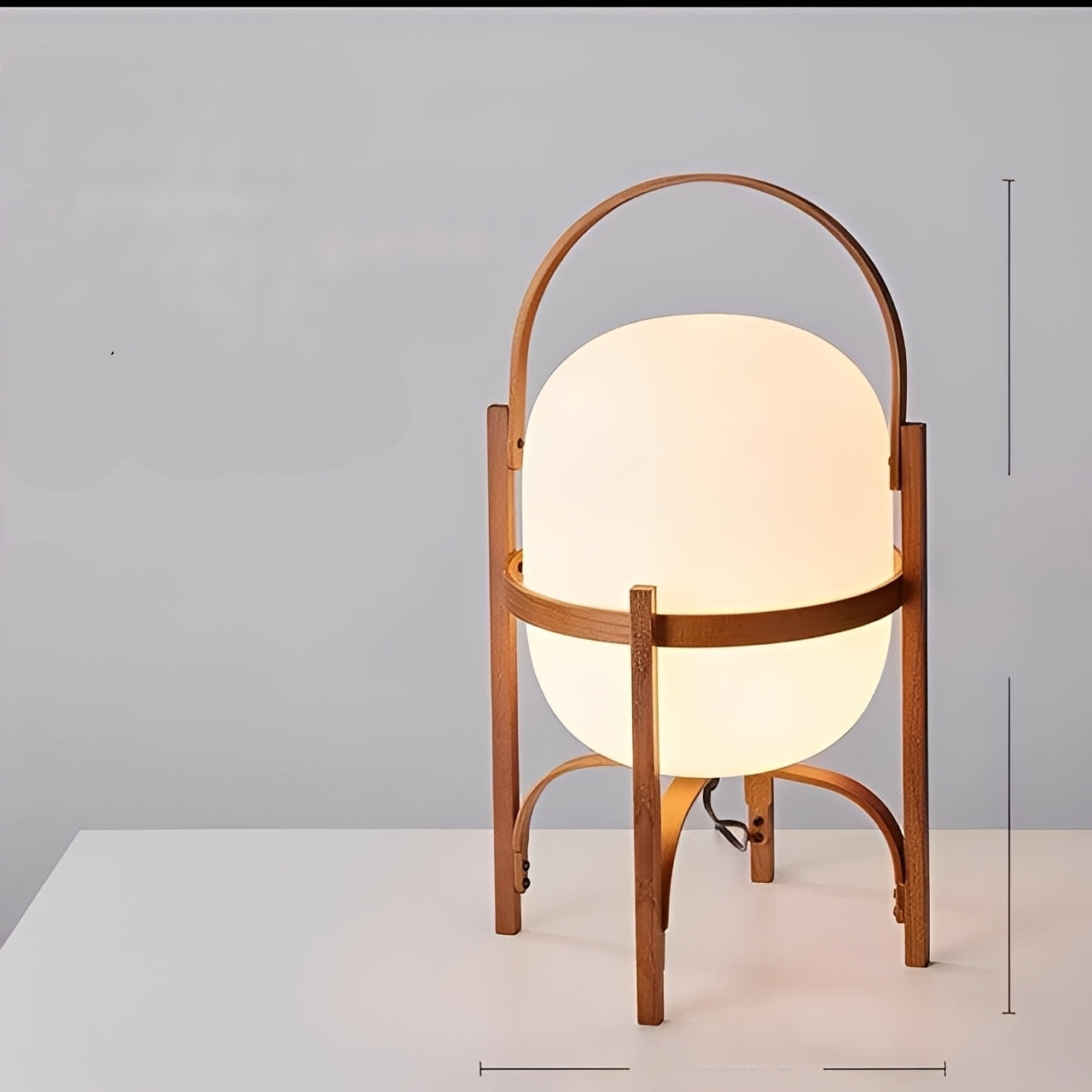 Takara – Designer-Glas-Stehlampe aus Massivholz