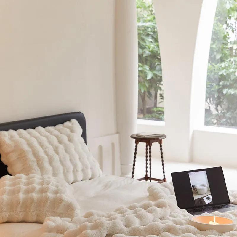 Miyu – Modernes Sofakissen im Nordic-Stil