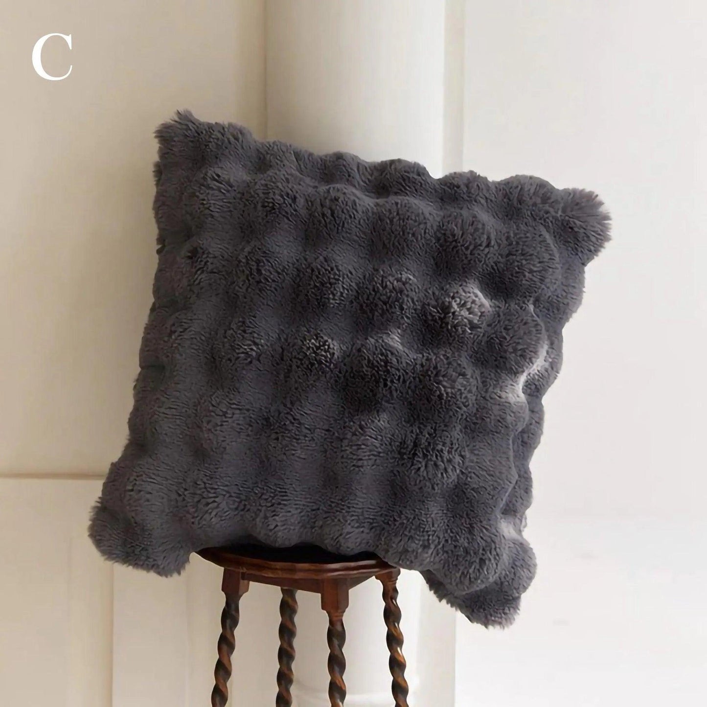 Miyu – Modernes Sofakissen im Nordic-Stil