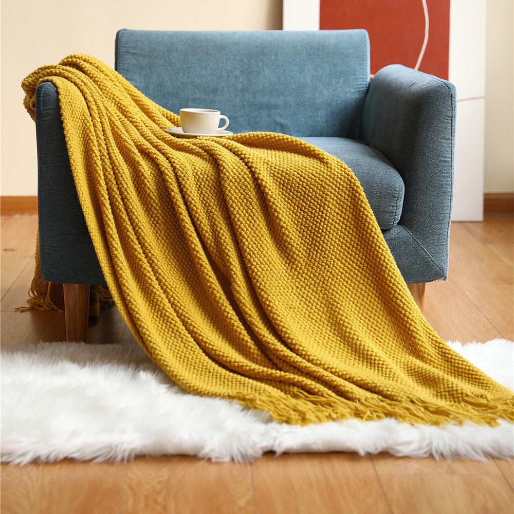 NordWeave – Grobgestrickte Hygge-Decke für gemütliche Abende