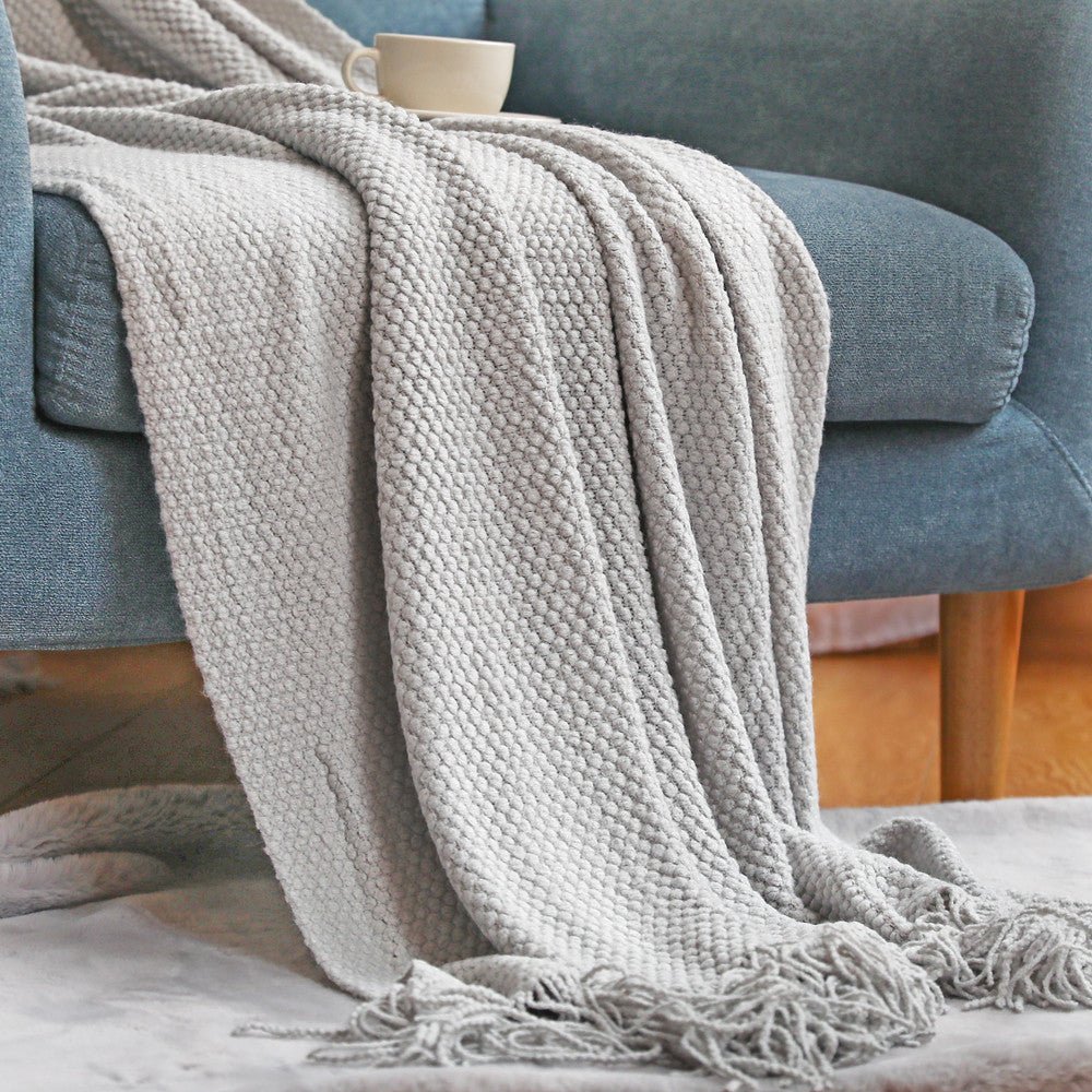 NordWeave – Grobgestrickte Hygge-Decke für gemütliche Abende