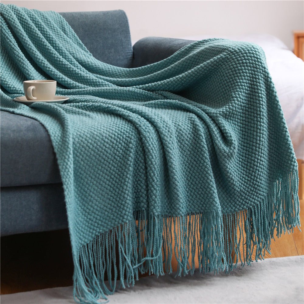 NordWeave – Grobgestrickte Hygge-Decke für gemütliche Abende