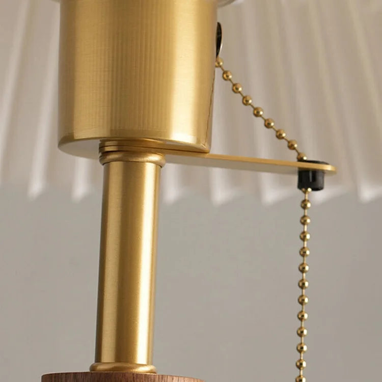 Sayuri – Retro Nachttischlampe aus Walnussholz