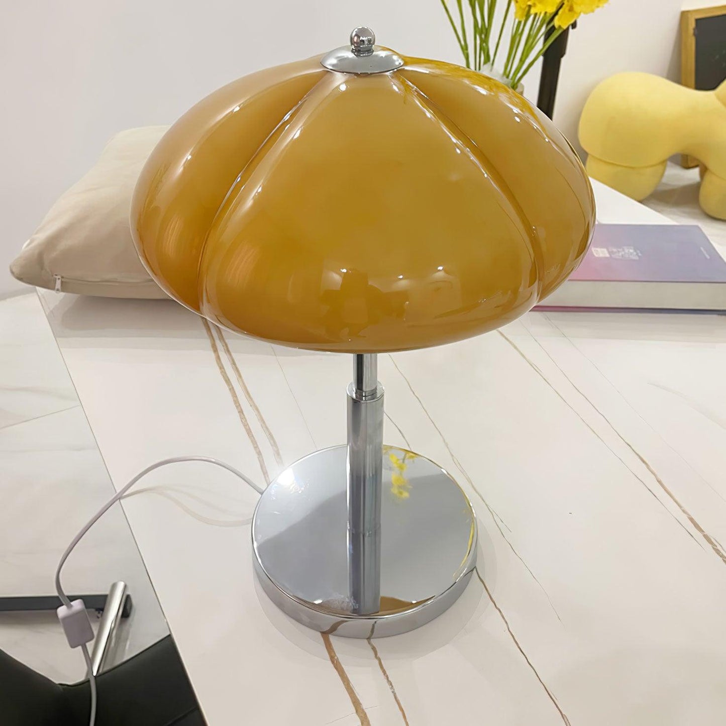 Noemi – Kreative Kürbis-Tischlampe