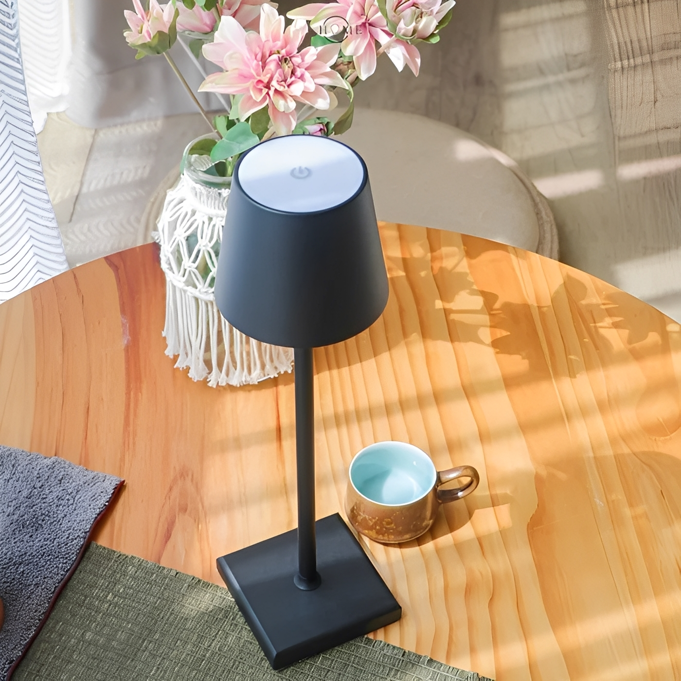 Isla – Aufladbare Aluminium LED Tischlampe