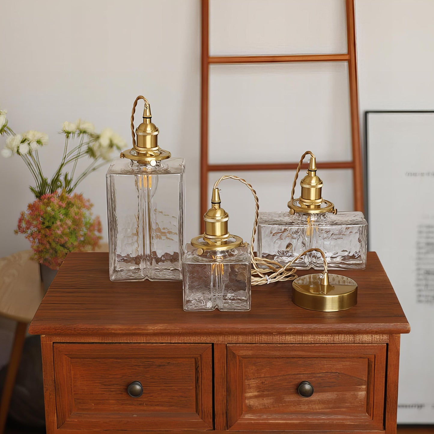 Farrah - Moderne Hängelampe aus Glas im Retro-Stil