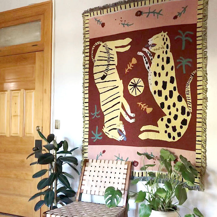 WildWrap – Weiche Decke mit exotischem Animal-Print