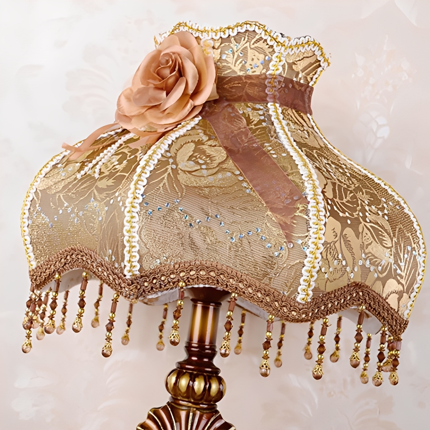 Cleo – Europäische Retro Tischlampe