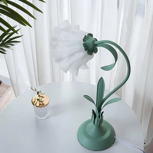 Inga – Verstellbare Blumenlampe im Vintage-Stil