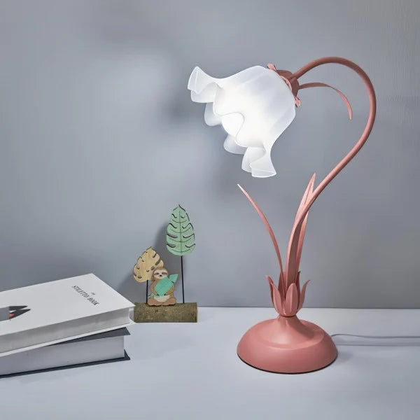 Inga – Verstellbare Blumenlampe im Vintage-Stil