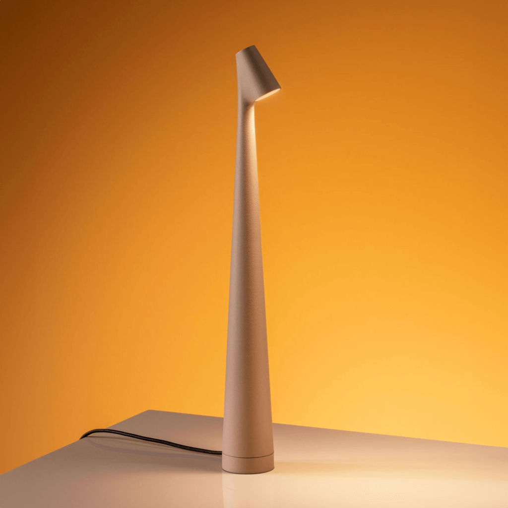 LumiFlex – Tragbare LED-Tischlampe mit Touch-Funktion & kabelloser Eleganz