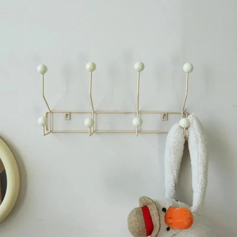 RetroHook – Farbige Metall-Wandhaken für Vintage-Vibes