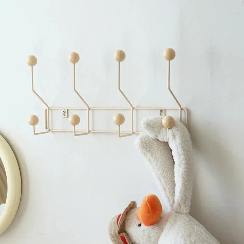 RetroHook – Farbige Metall-Wandhaken für Vintage-Vibes