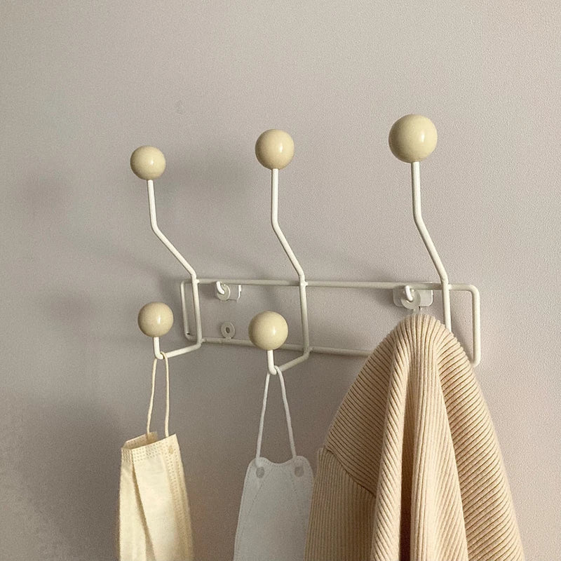 RetroHook – Farbige Metall-Wandhaken für Vintage-Vibes
