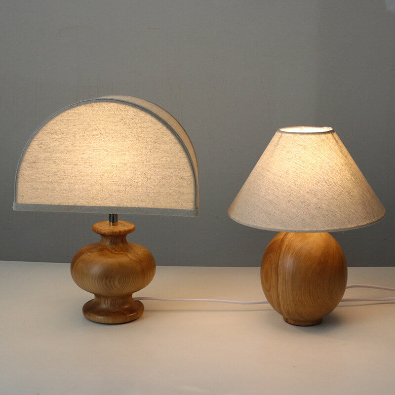 Esnyr – Schlichte Holz-Tischlampe