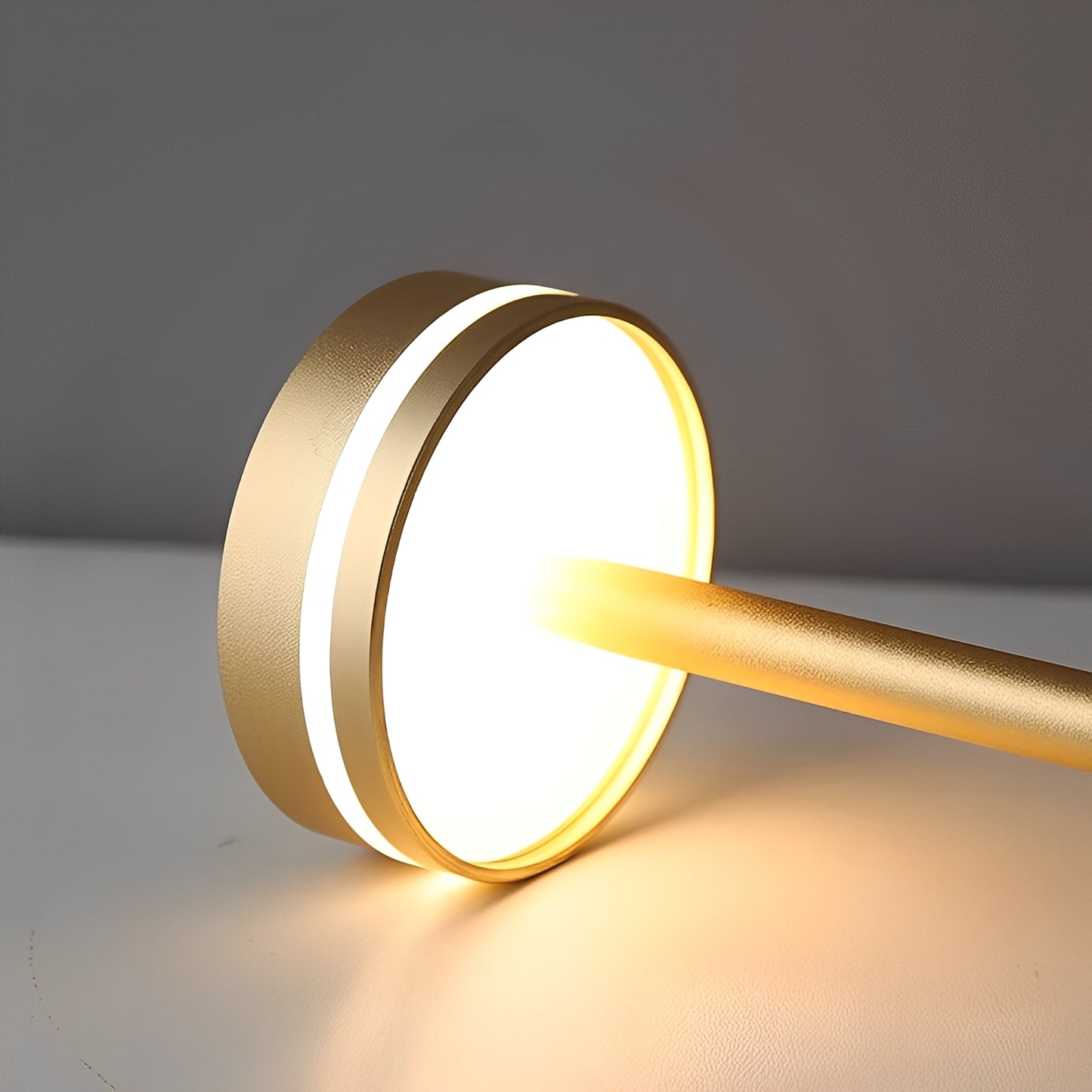 Hoshi – Cosmic Elegance LED-Tischlampe