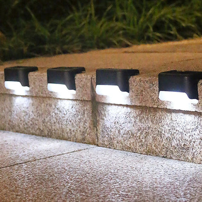 Wetterresistente LED-Stufenlichter mit Solarbetrieb (4er-Pack)