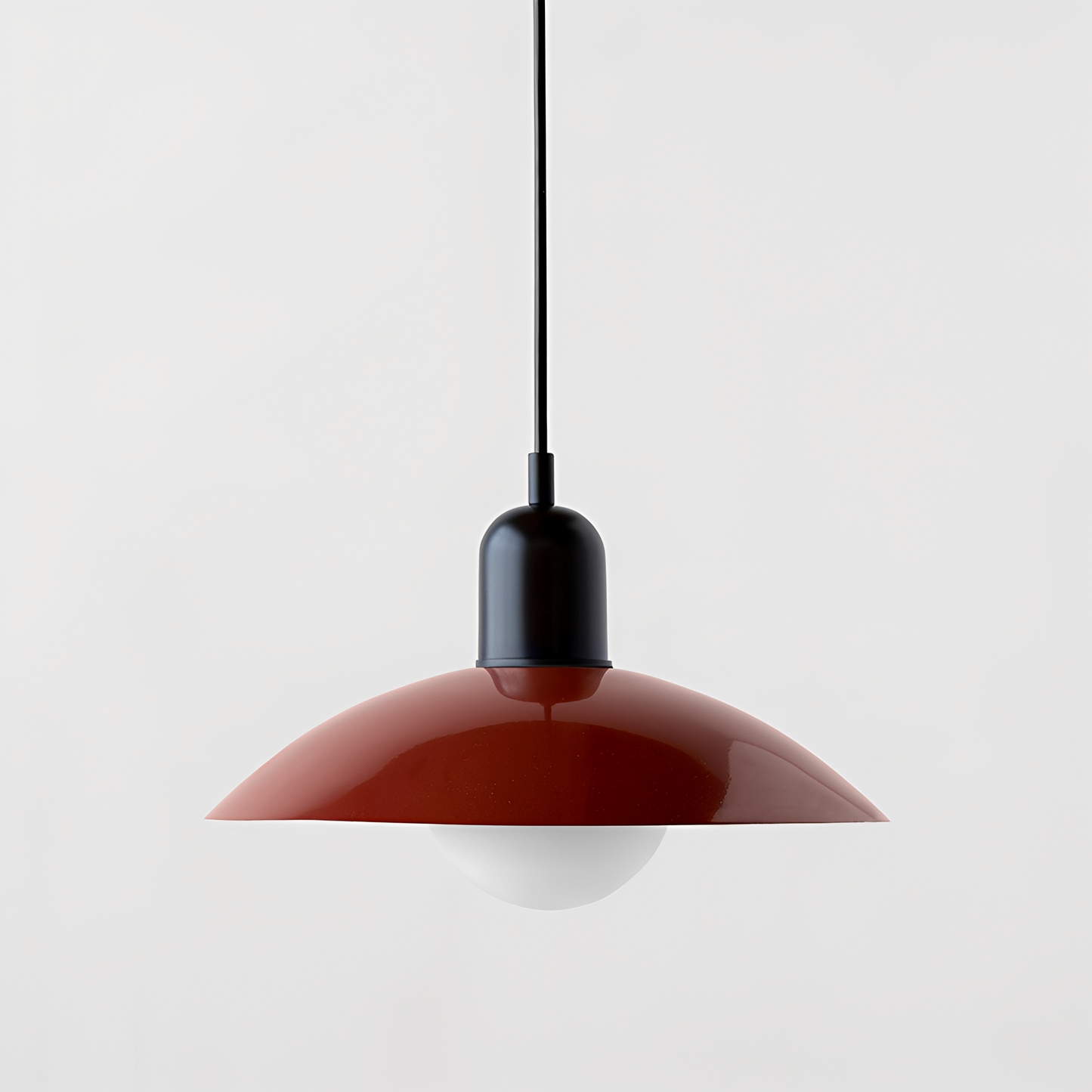 Amelie – Minimalistischer Retro-Farbkronleuchter