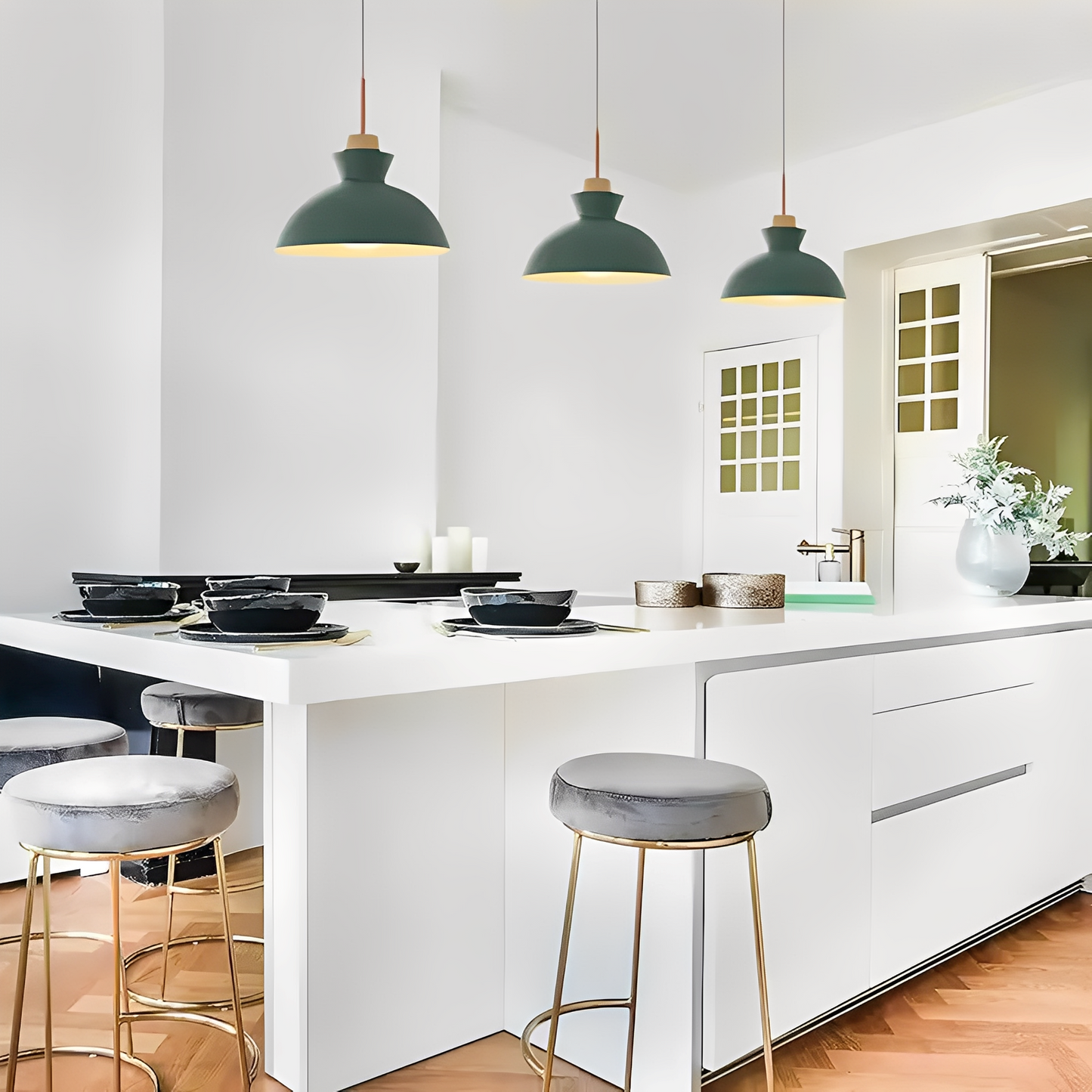 Henry – Drei-Kopf LED Kronleuchter