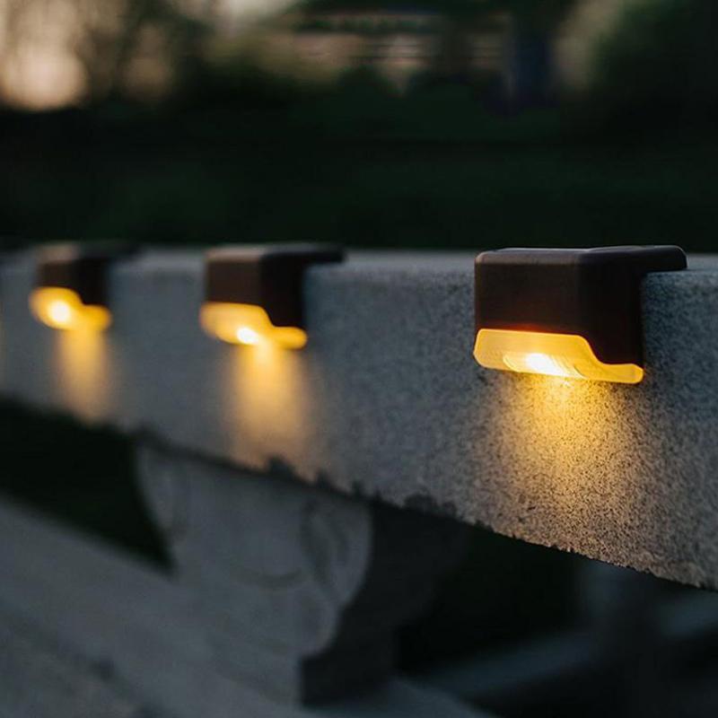 Wetterresistente LED-Stufenlichter mit Solarbetrieb (4er-Pack)