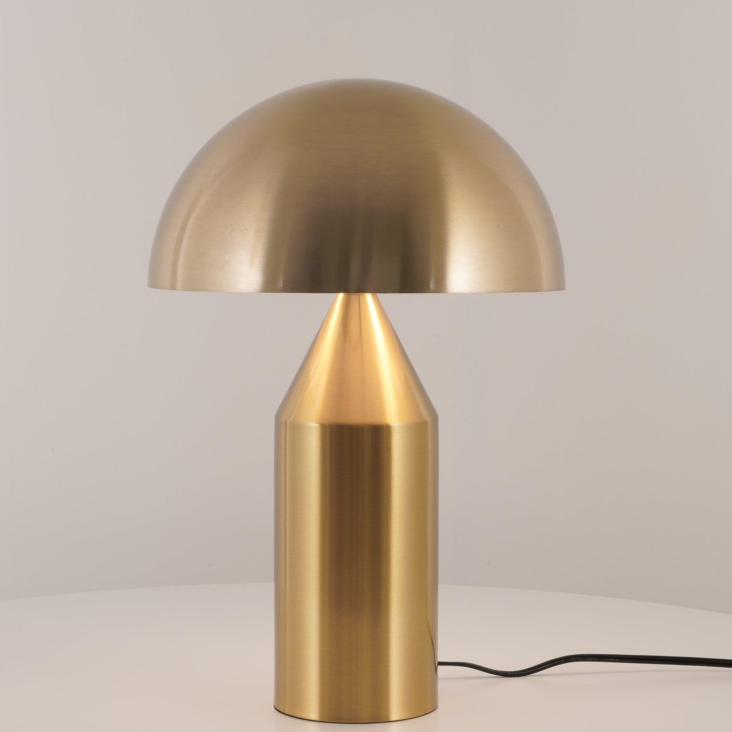 Noelia – Schlichte Nachttischlampe mit Augenschutz
