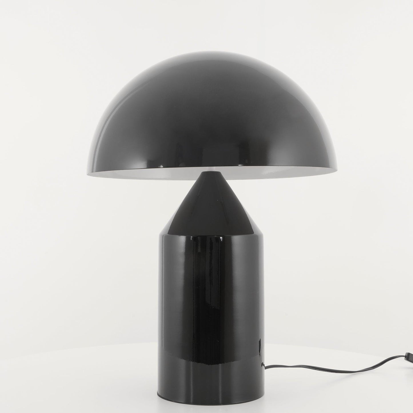 Noelia – Schlichte Nachttischlampe mit Augenschutz