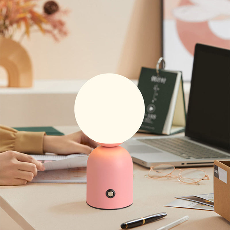 Marvelle – Luxuriöse Tischlampe im Nordischen Design