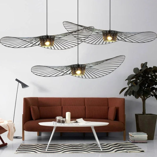 Kronleuchter-Strohhut-Design