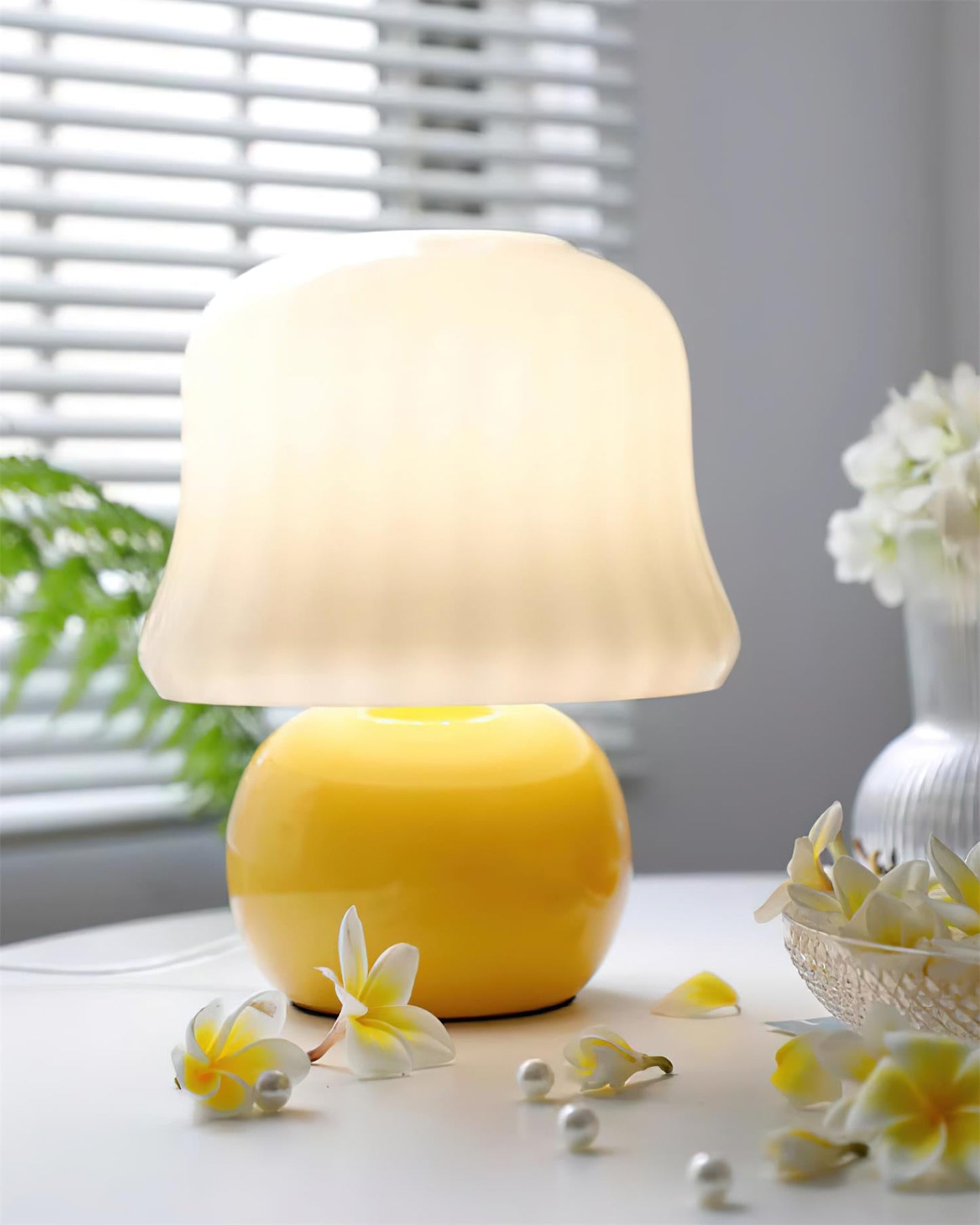 Zara – Tischlampe im Pilzdesign aus glasierter Glas