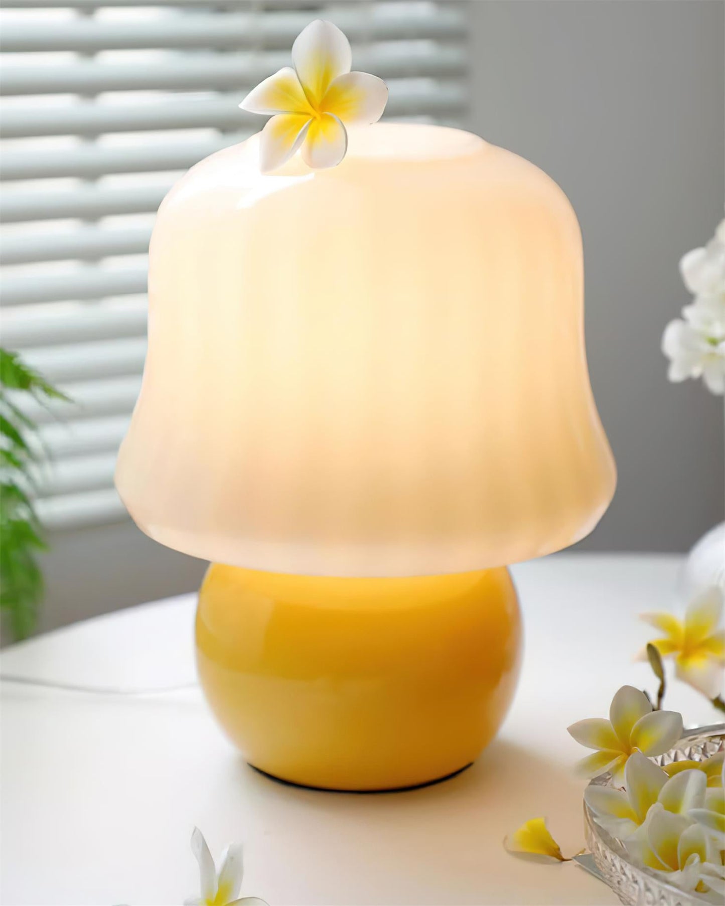 Zara – Tischlampe im Pilzdesign aus glasierter Glas