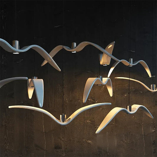 Moderner LED-Kronleuchter im Möwen-Stil