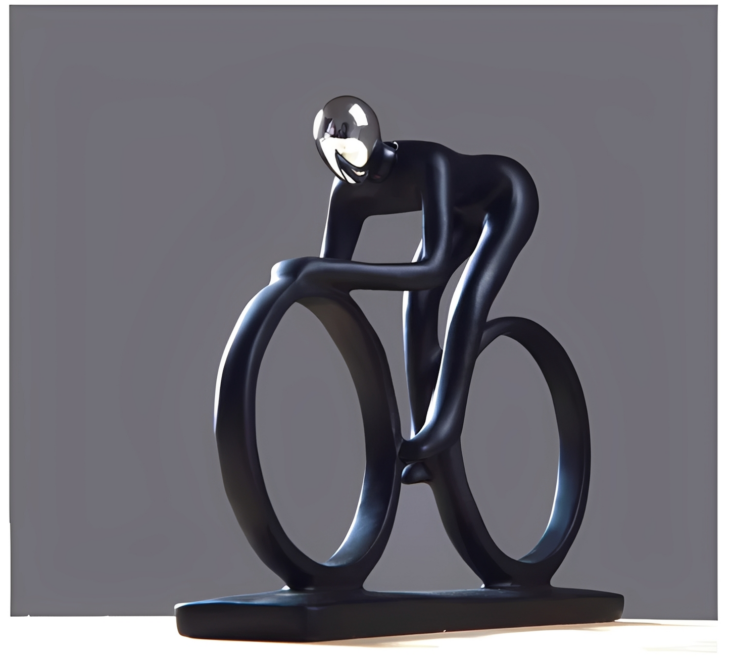 Lukas – Moderne Radfahrer-Skulptur