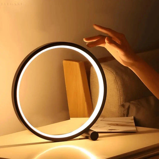 LED-Ringlampe im Zen-Stil