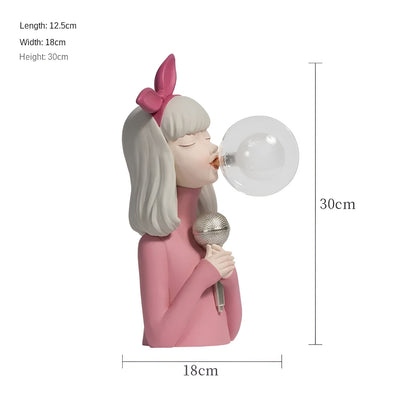 Charmante Nachttischlampe im Cartoon-Stil mit Mädchenfigur