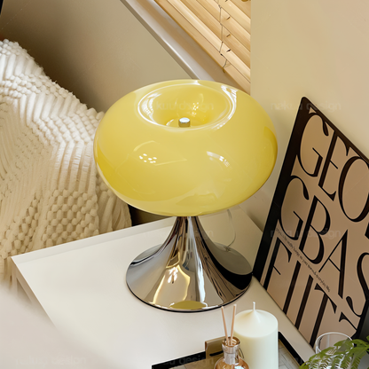 AppleLight – Tischlampe aus gebogenem Macaron-Glas in fruchtigem Design