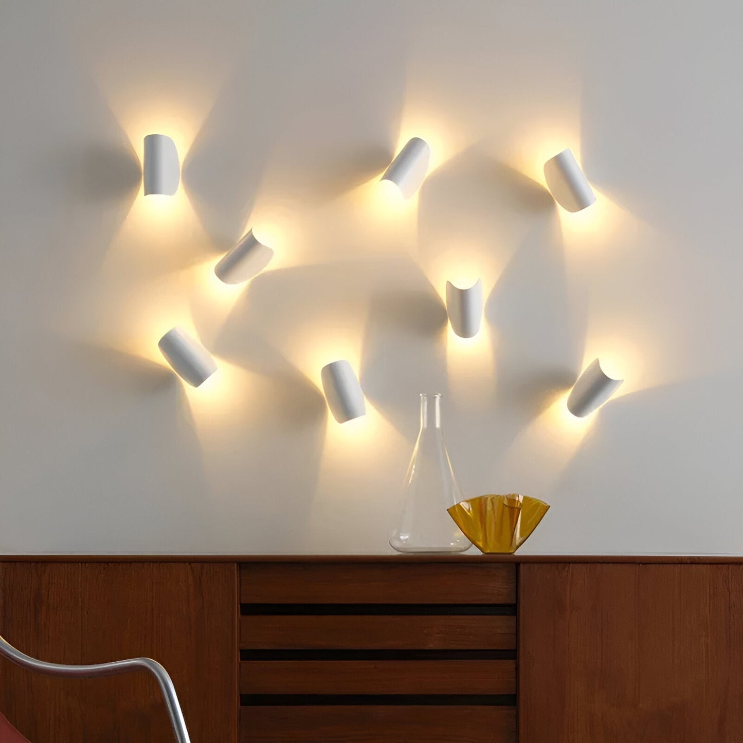 Drehbare LED-Wandleuchte im modernen Design