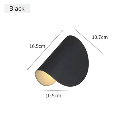 Drehbare LED-Wandleuchte im modernen Design