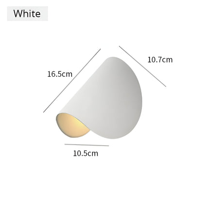 Drehbare LED-Wandleuchte im modernen Design