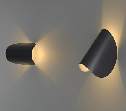Drehbare LED-Wandleuchte im modernen Design