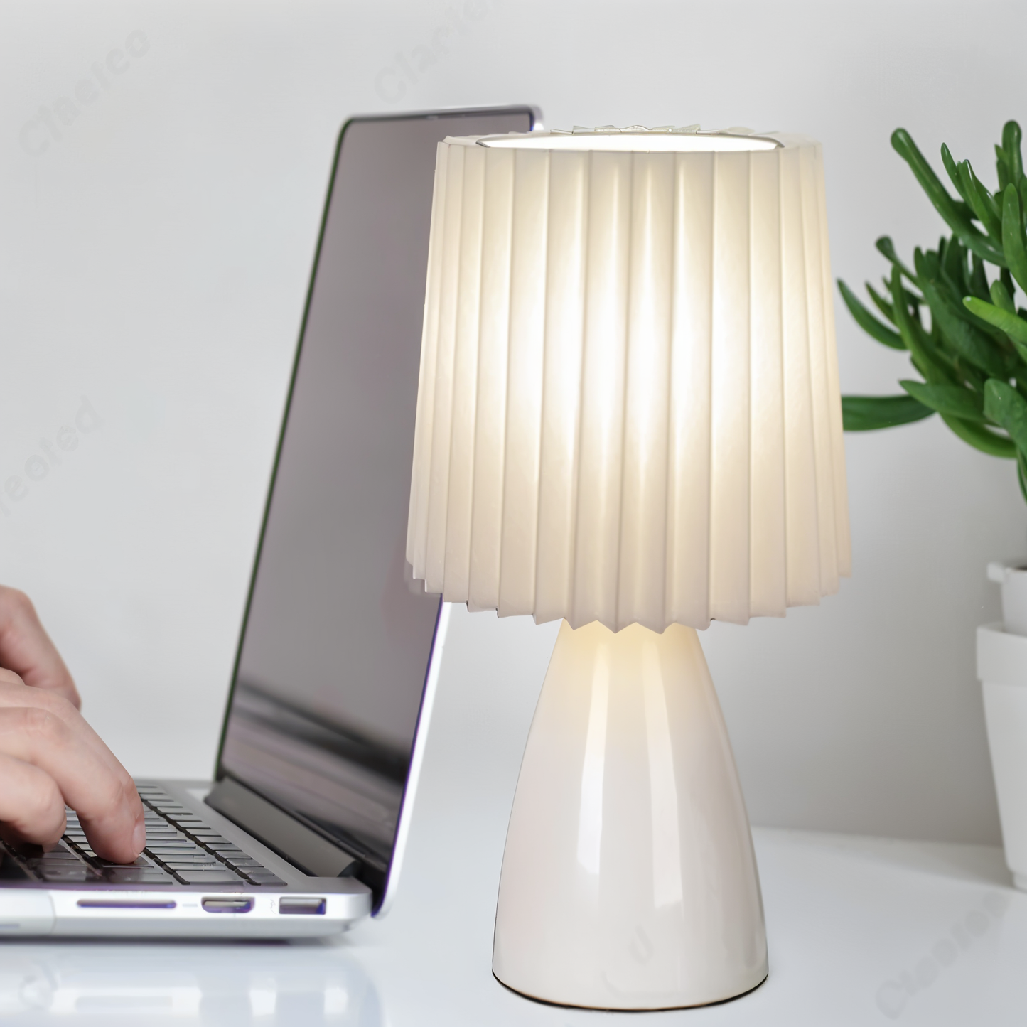 Salve – Keramik Tischlampe im Luxus-Design